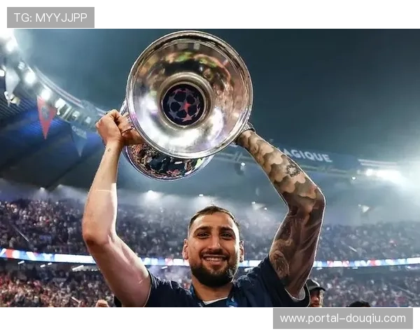 多纳鲁马扑救关键球，巴黎门神赛季稳定发挥