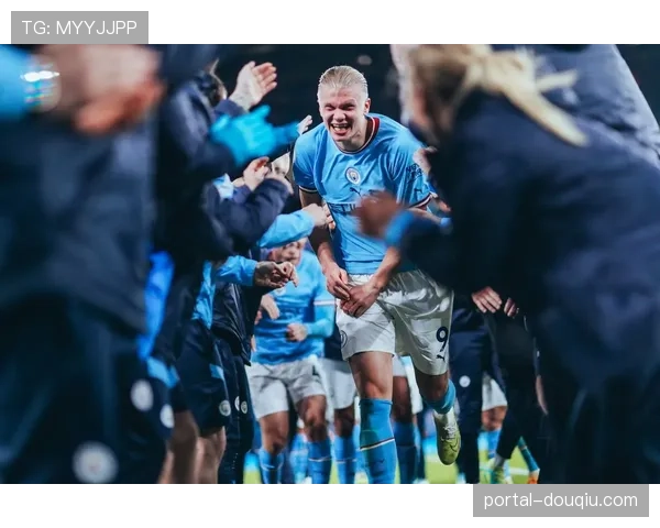 数据速报:哈兰德以单季36球刷新个人英超进球纪录,但距联赛历史最佳仍有4球之差 数据速报:哈兰德以单季36球刷新个人英超进球纪录,但距联赛历史最佳仍有4球之差